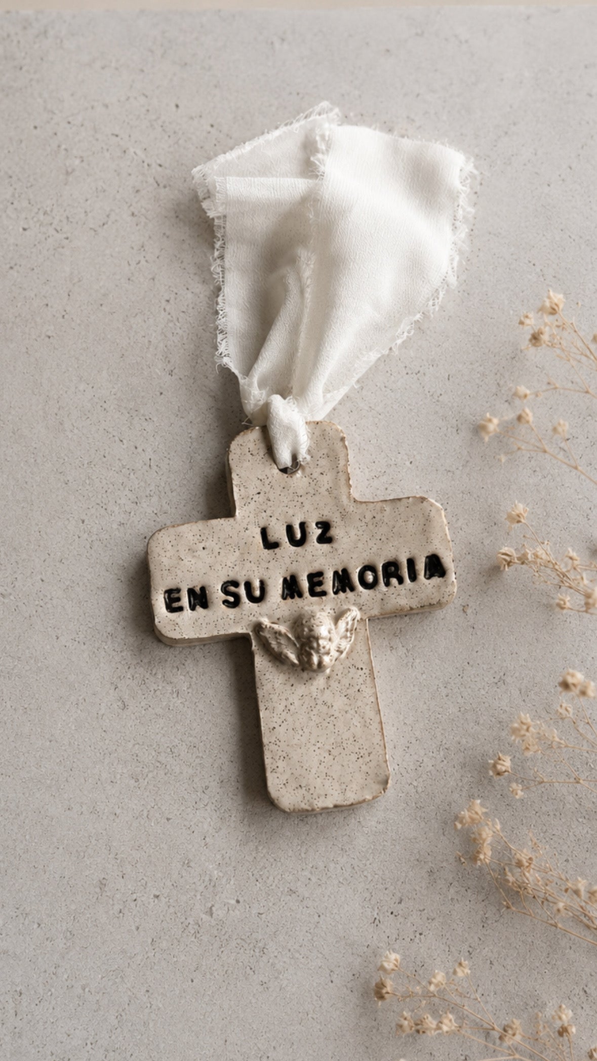 Cruz Luz En Su Memoria