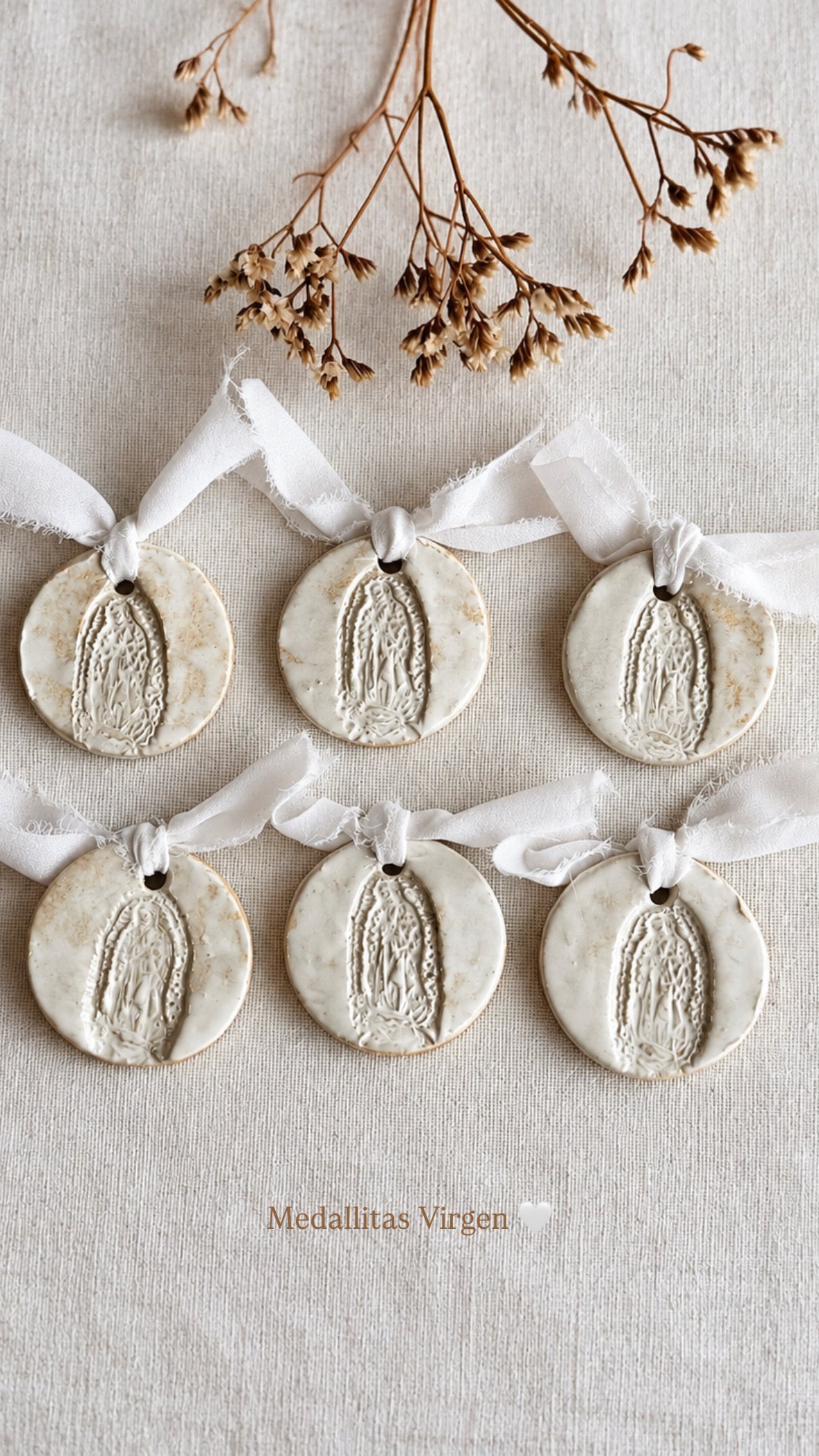 Medallas Virgen Cinta Blanca