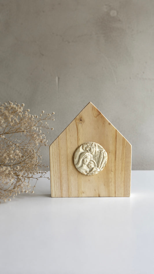 Casa Madera Sagrada Familia